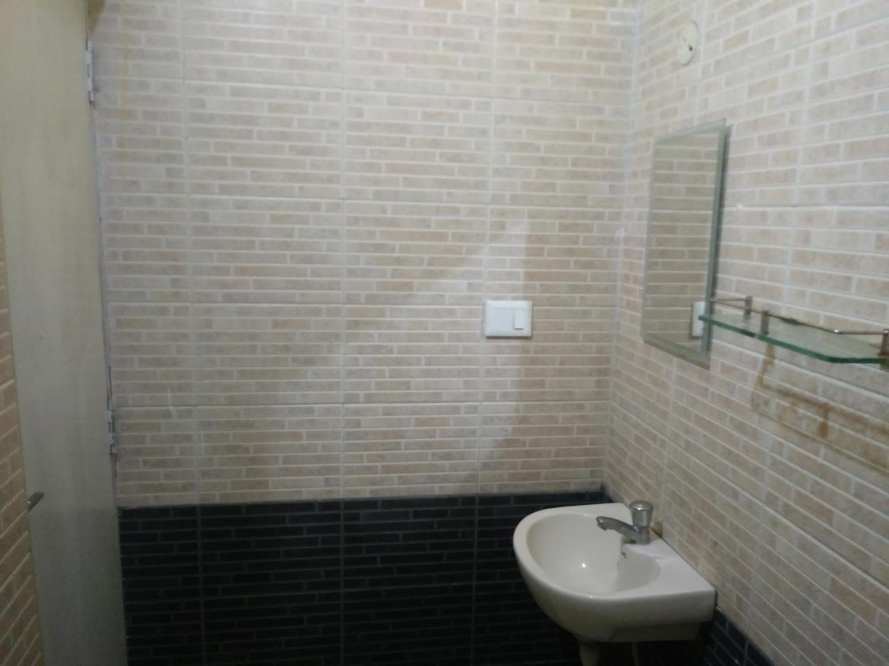 Royale Achaya Bed & Breakfast Chennai Exterior foto